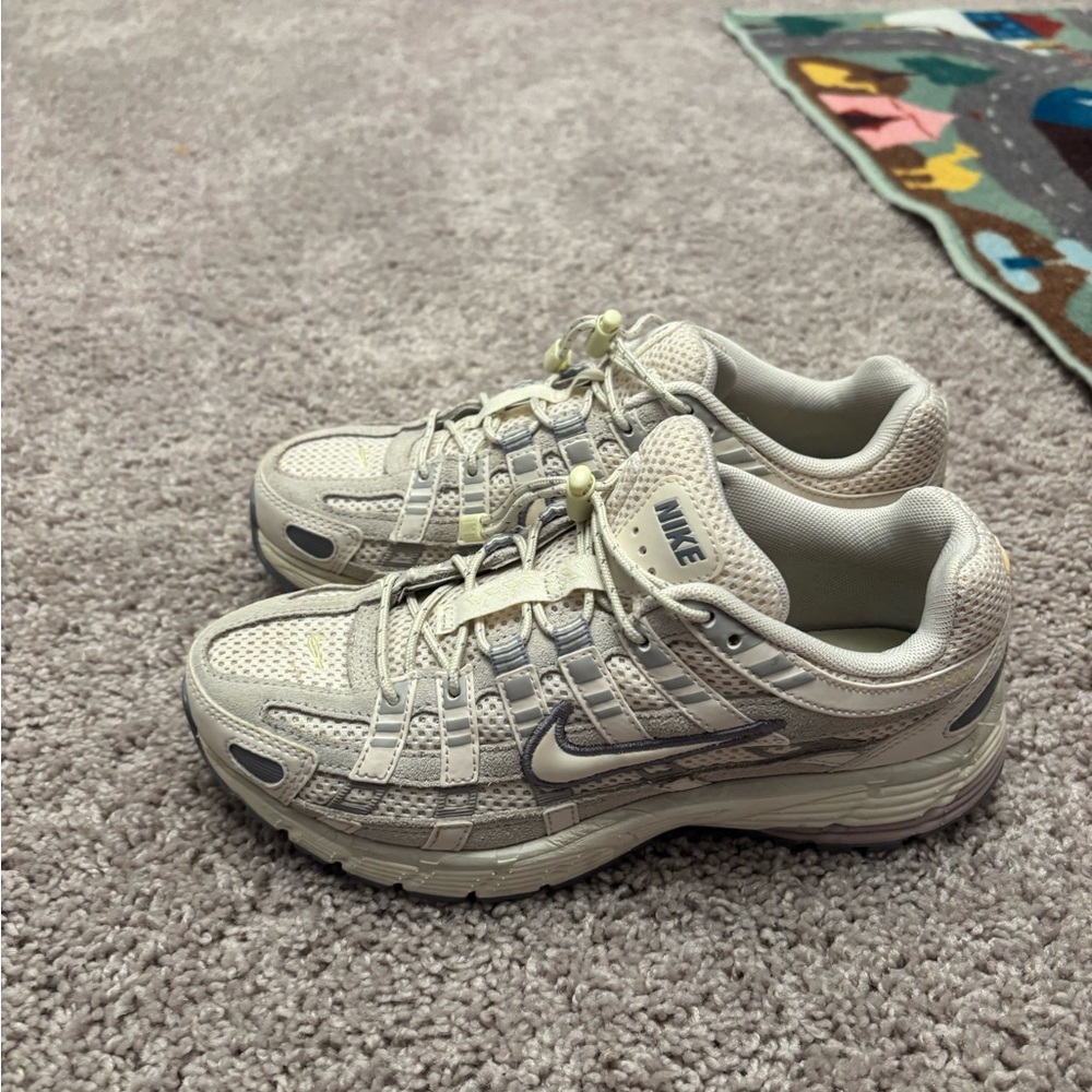 Nike Cream and Gray Athletic Shoes